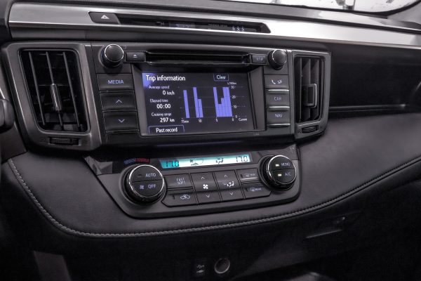 Toyota Rav4 - Image 8