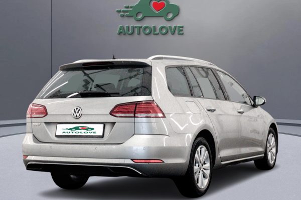 Volkswagen Golf - Image 4