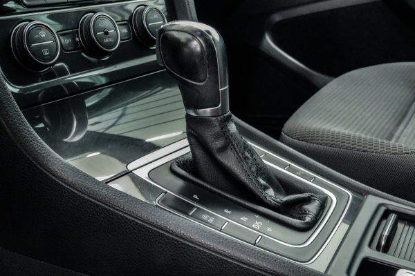Volkswagen Golf - Image 12