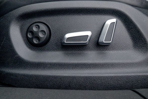 Audi Q3 - Image 15