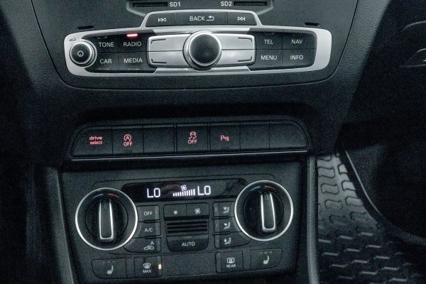 Audi Q3 - Image 12