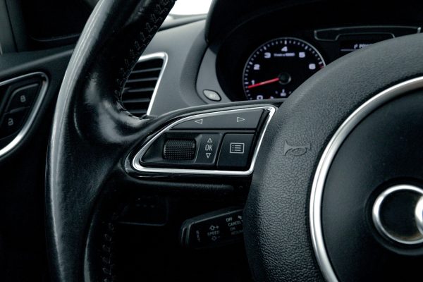 Audi Q3 - Image 10