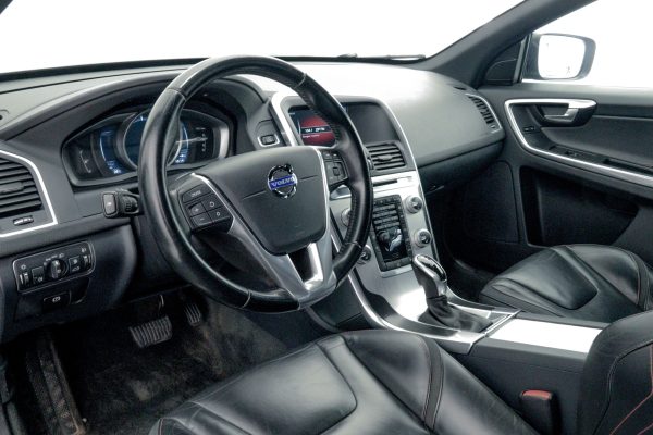 Volvo XC60 - Image 19