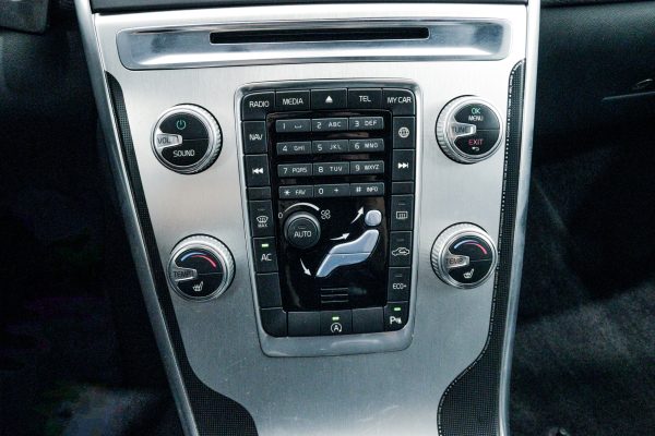 Volvo XC60 - Image 14