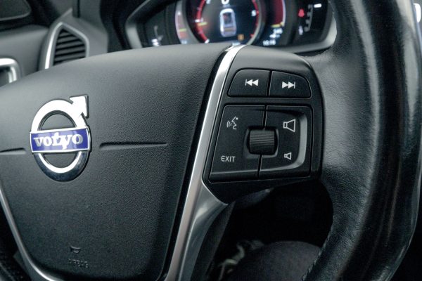 Volvo XC60 - Image 12