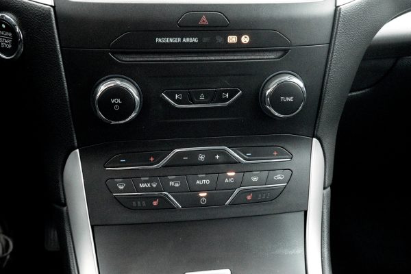 Ford Galaxy - Image 8