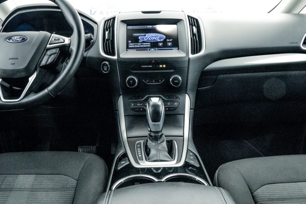 Ford Galaxy - Image 18