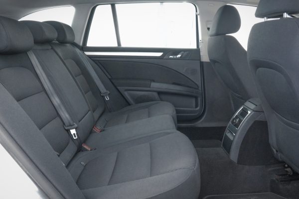 Skoda Superb - Image 13