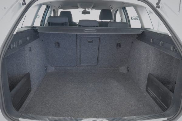 Skoda Superb - Image 12
