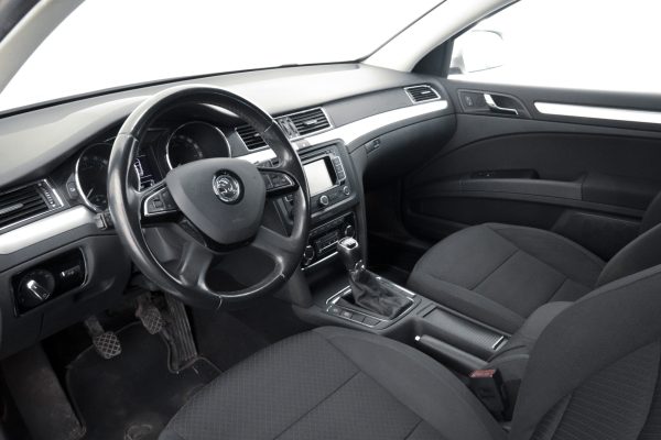 Skoda Superb - Image 10