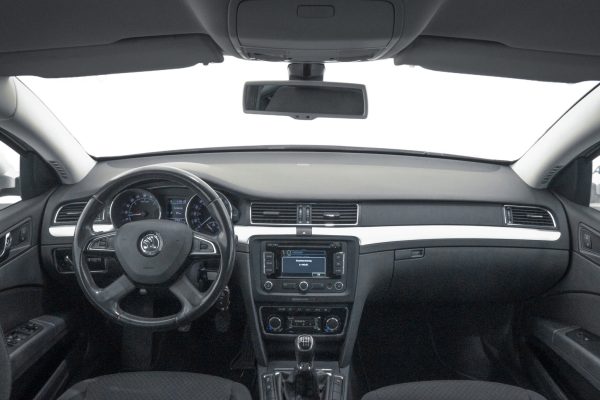 Skoda Superb - Image 16