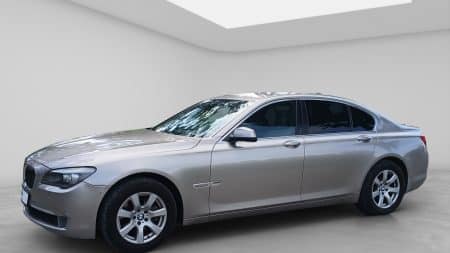 BMW 730
